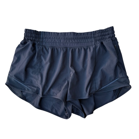 lululemon athletica Pants - Lululemon Hotty Hot High Rise 2.5” Shorts Size 10